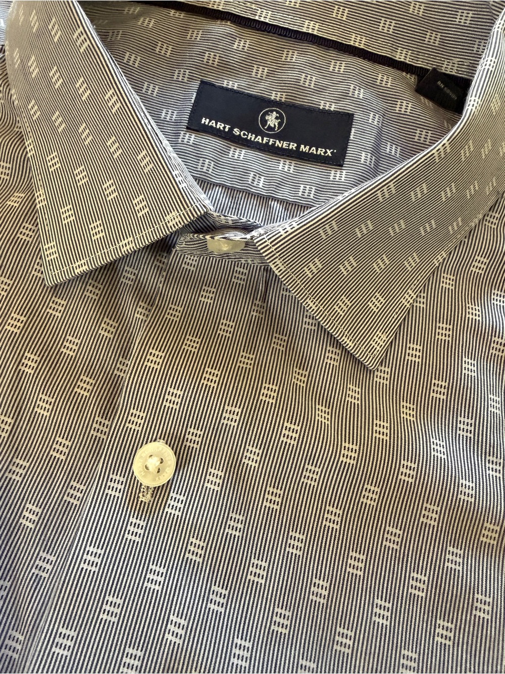 Hart Schaffner Marx Men’s XL Dress Shirt– Long Sleeve Button Front